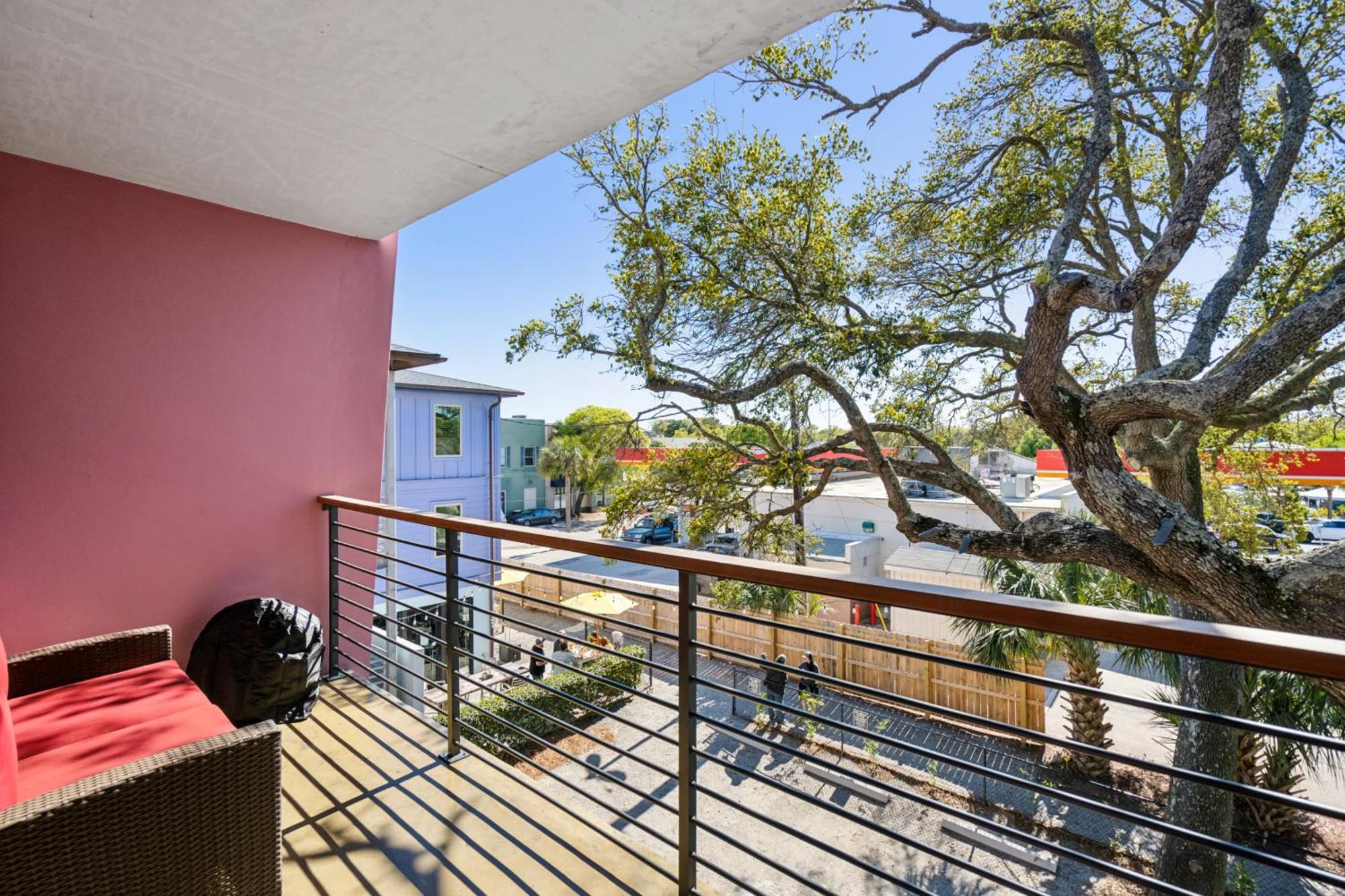 Boutique Vera Hotel In The Heart Of Folly Beach Exterior foto