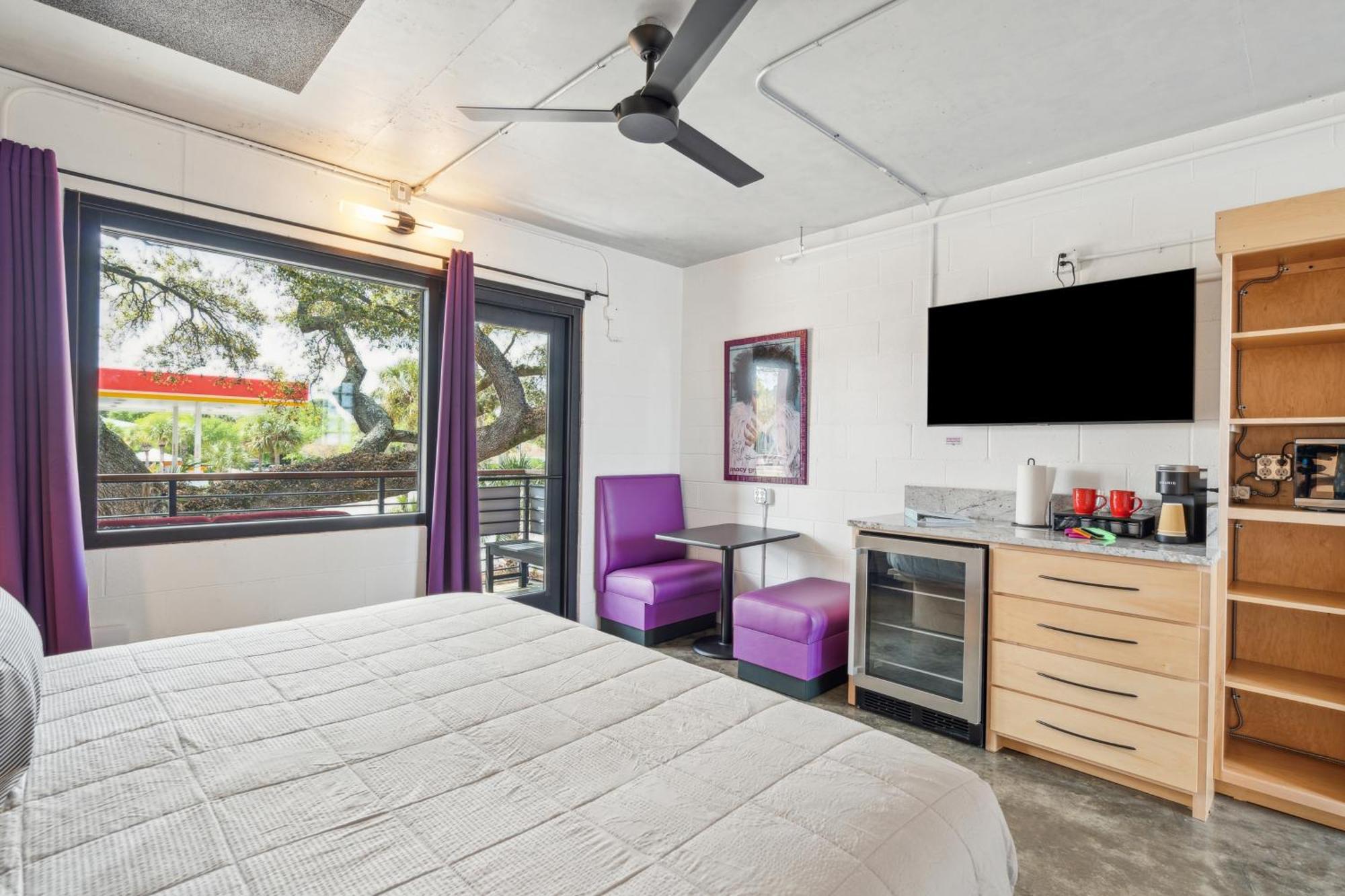 Boutique Vera Hotel In The Heart Of Folly Beach Exterior foto